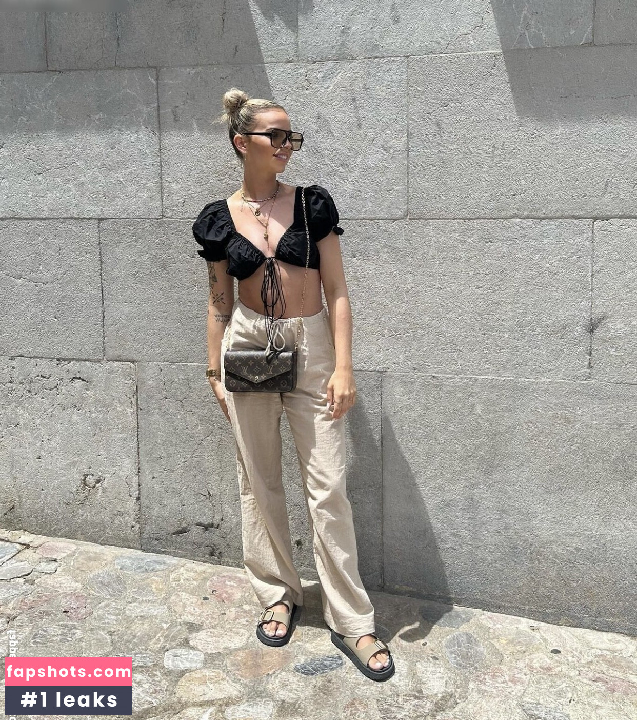 Kira Rodrigues gallery photo #29