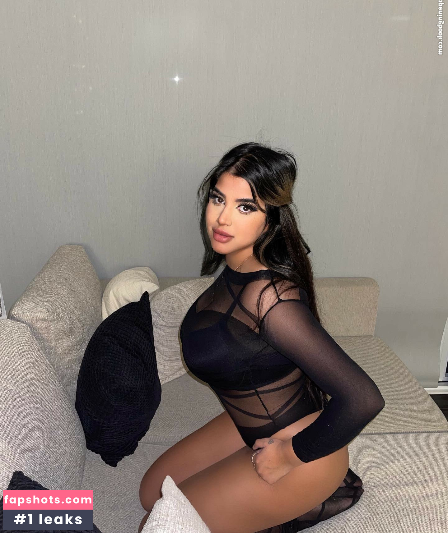 Kiran gallery photo #19