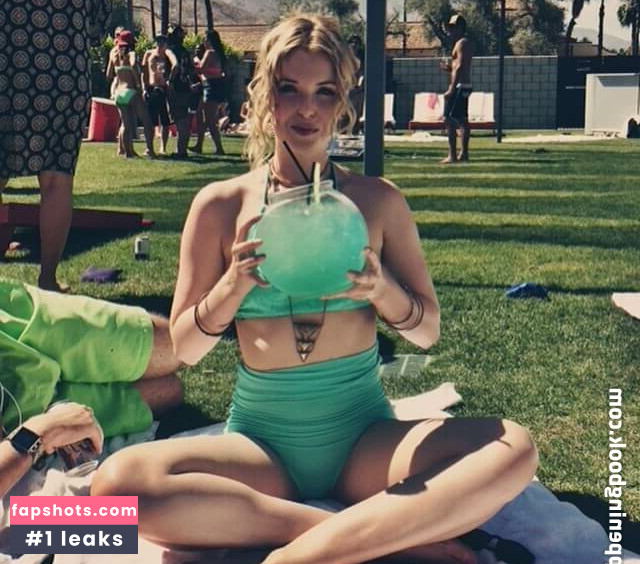 Kirsten Prout Nude Leaks OnlyFans Photos #4 - LeakJerk