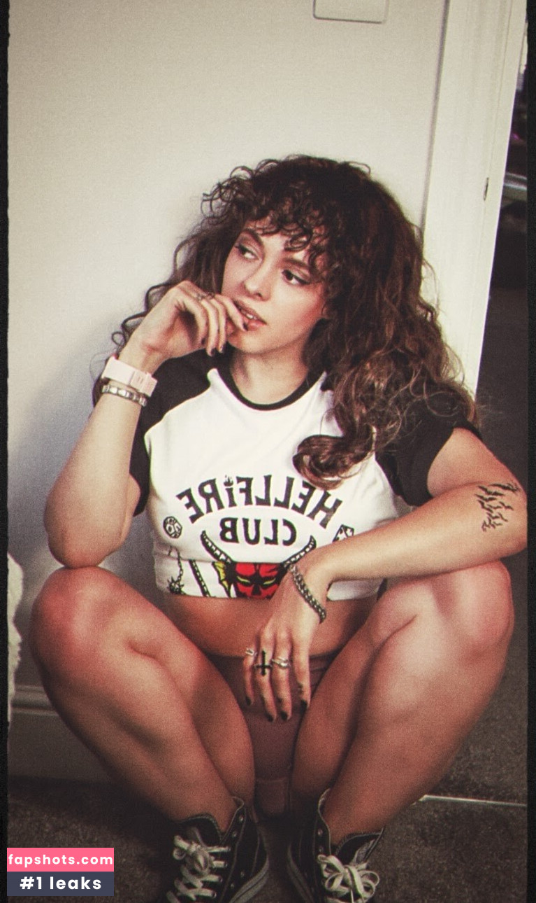 Kirsten Ria gallery photo #49