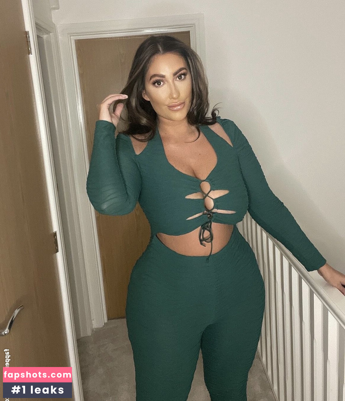 Kirstie V Nude Leaks OnlyFans Photos #6 - LeakJerk