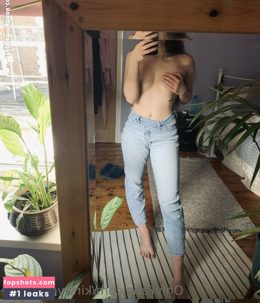 Kirsty Smith gallery photo #2