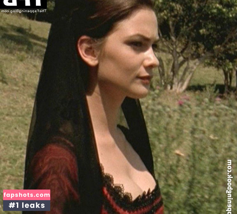 Kirsty Wright gallery photo #5