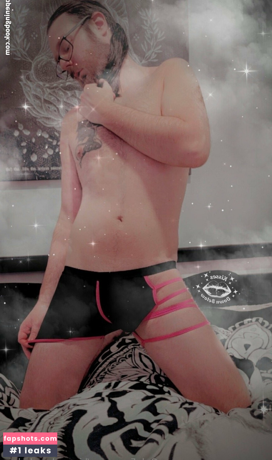 kissesdownbelow nude babe gallery