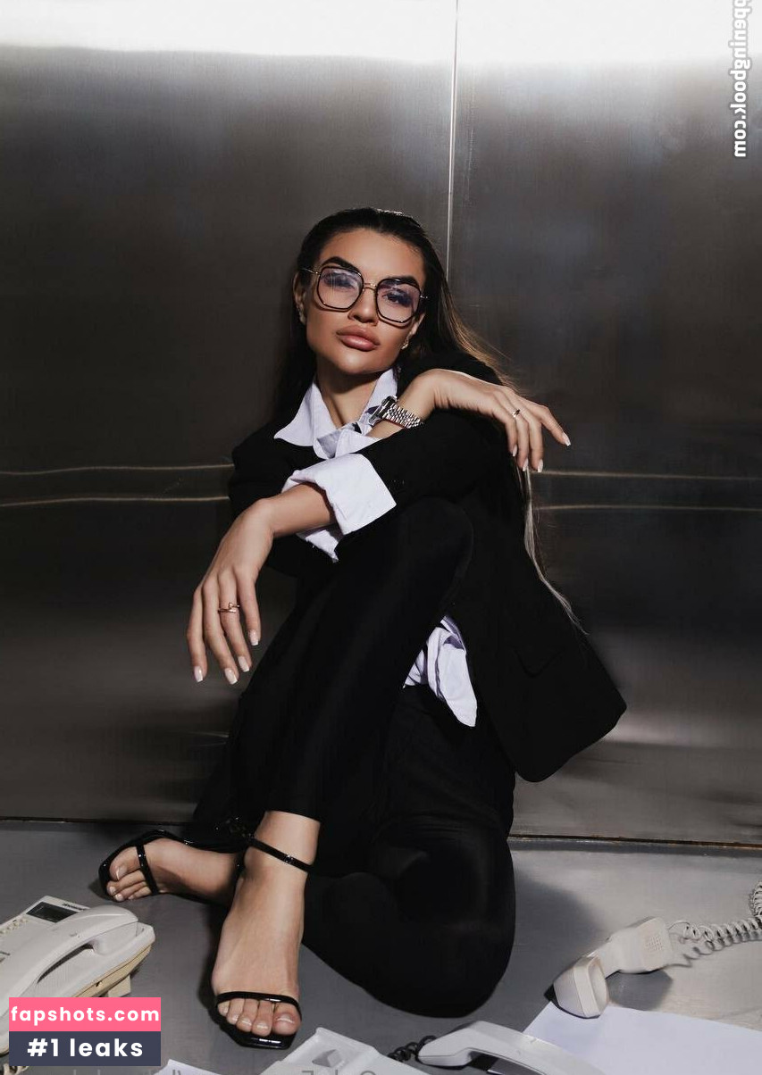 kita_dolores gallery photo #21