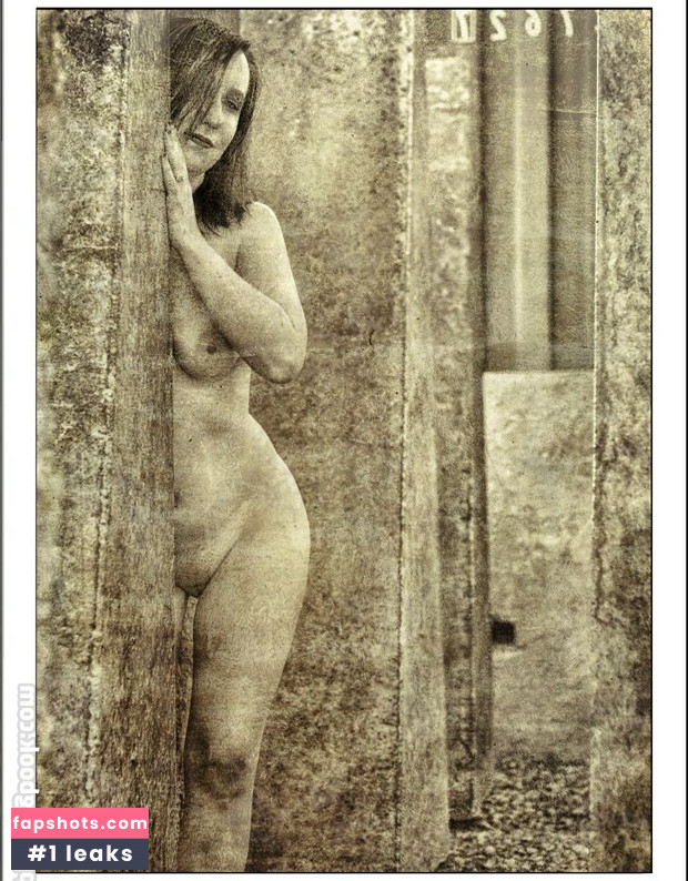 Kitty Bit gallery photo #10