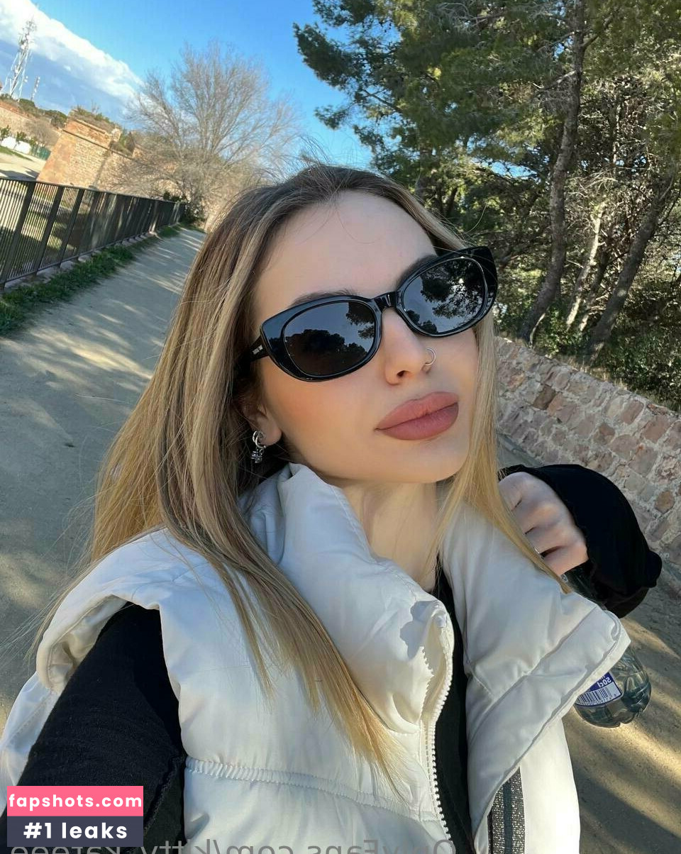 kitty_kateee gallery photo #3