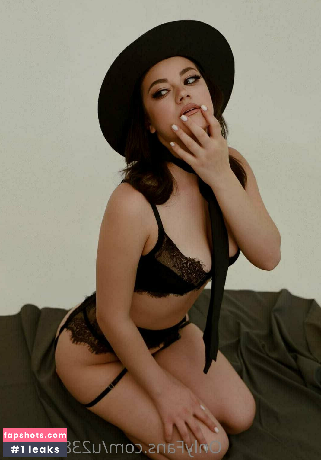 kitty_lacey gallery photo #13