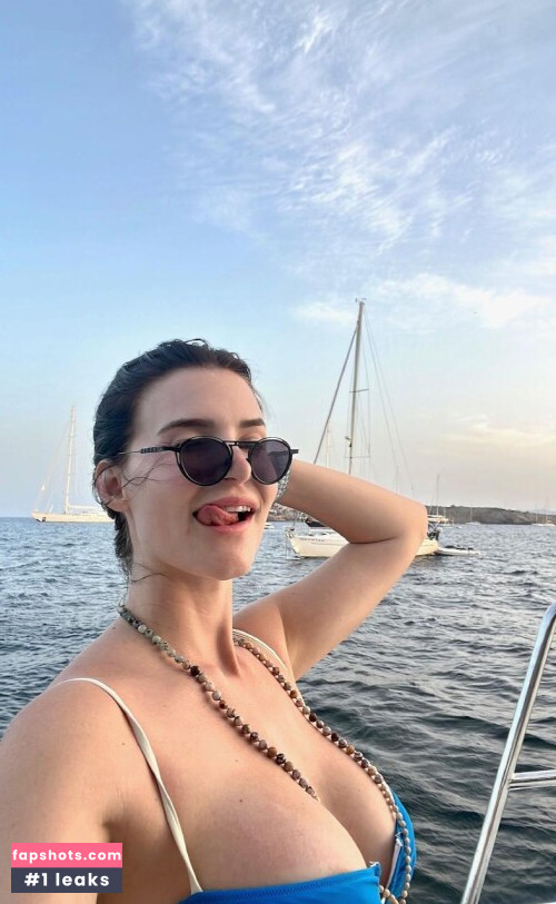 KittyPlays gallery photo #628