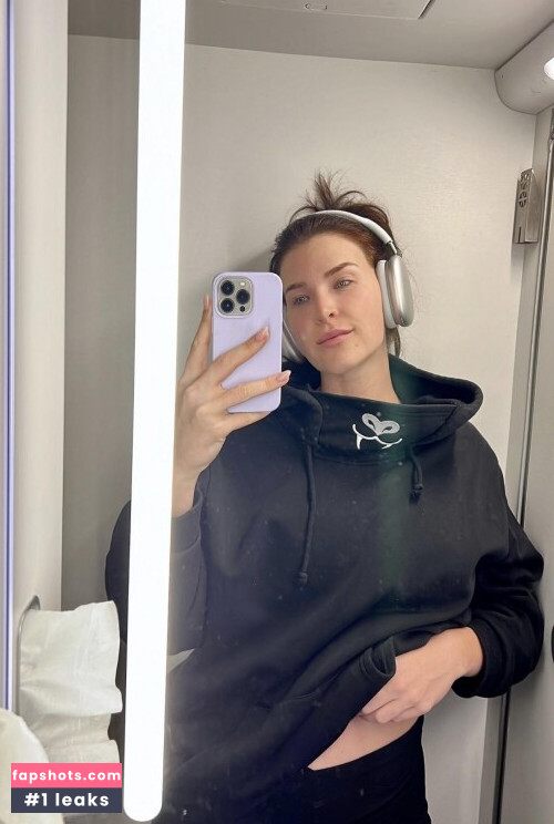 KittyPlays gallery photo #689