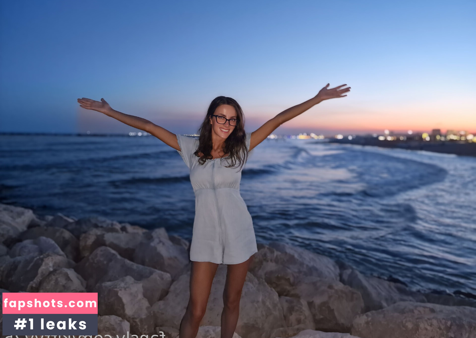 Kittyy25 gallery photo #5