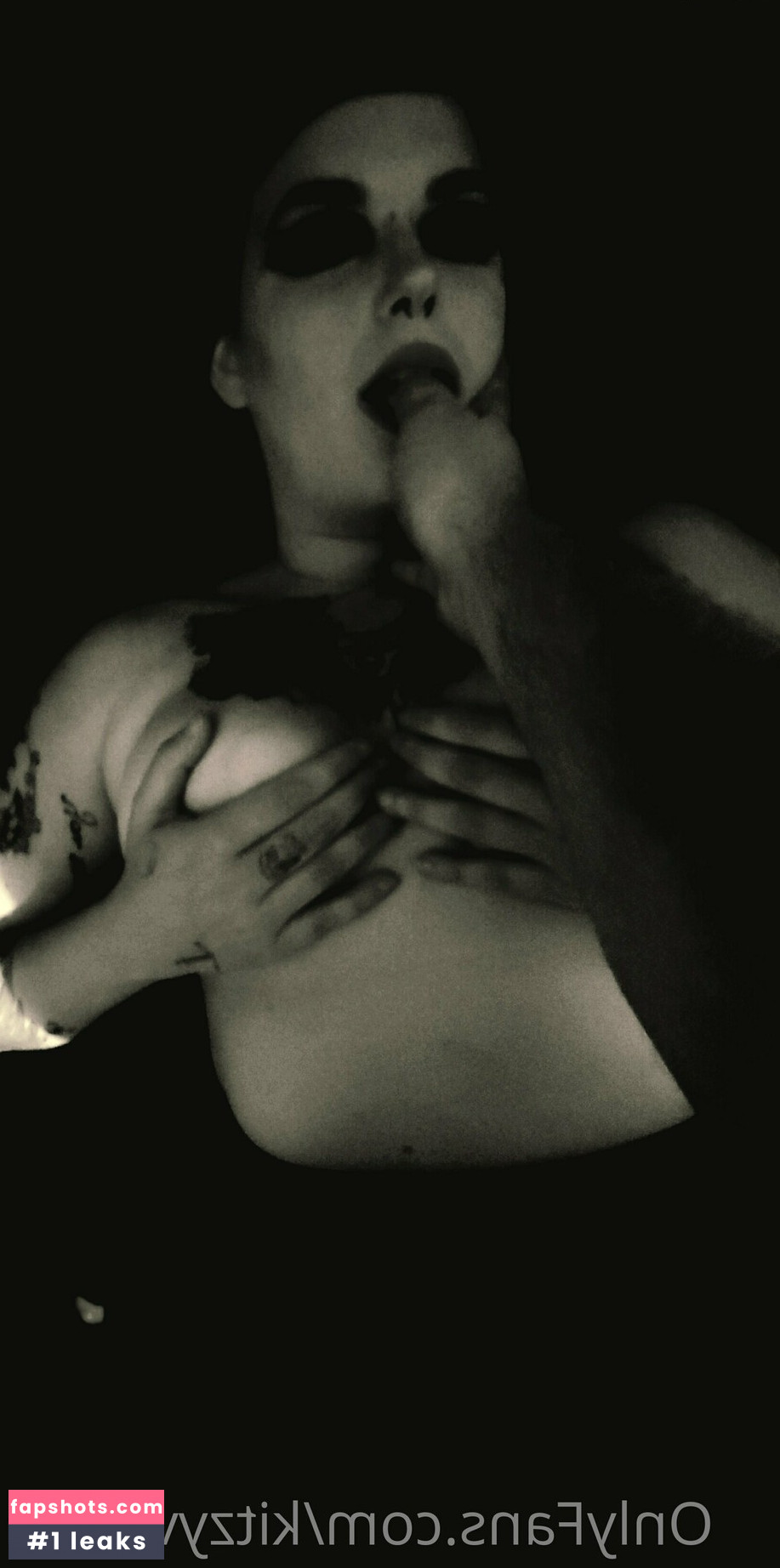 kitzyvixxen gallery photo #8