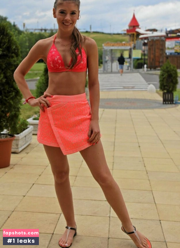 Klaudia Halejcio gallery photo #12