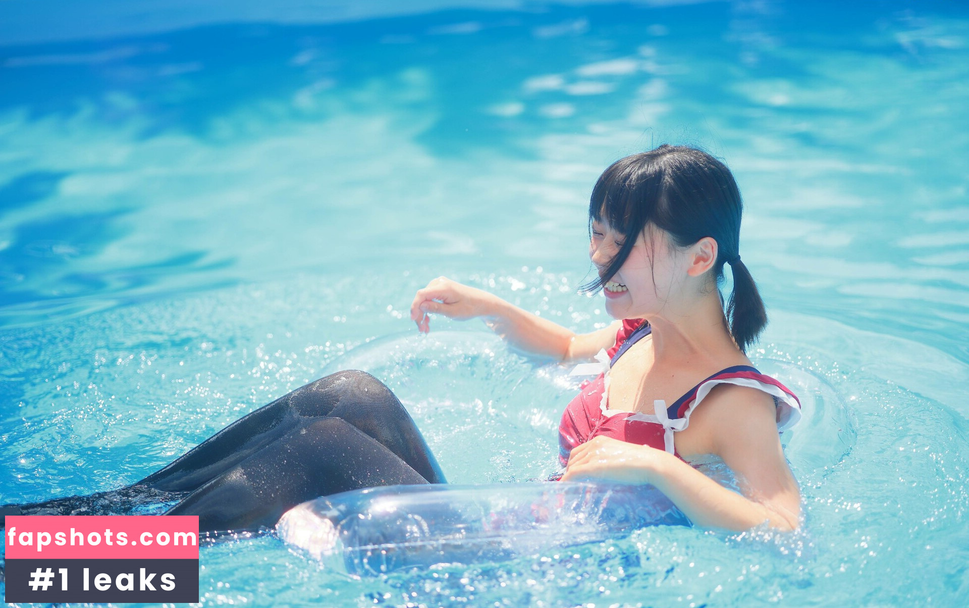 Kogane Akino gallery photo #30