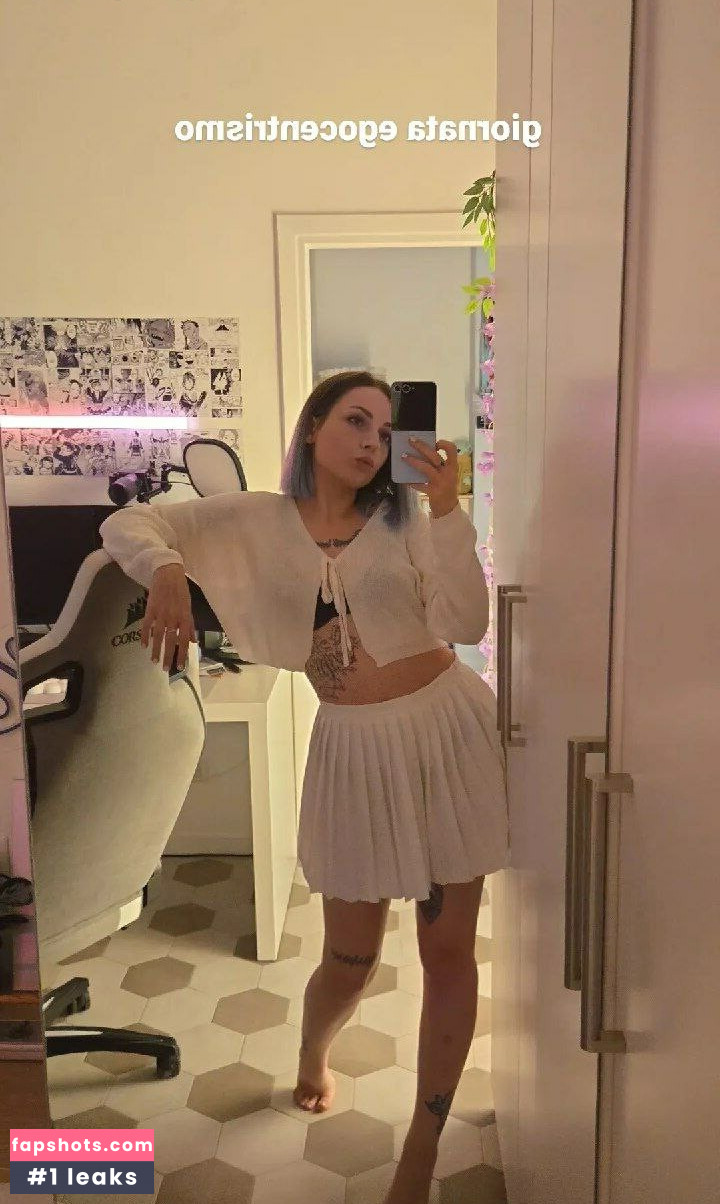 Kokeshi gallery photo #4