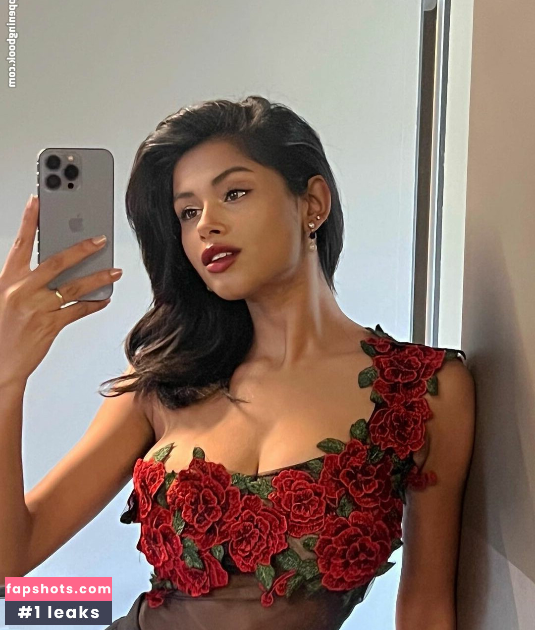 Komal Khosla Nude Leaks OnlyFans Photos #13 - LeakJerk