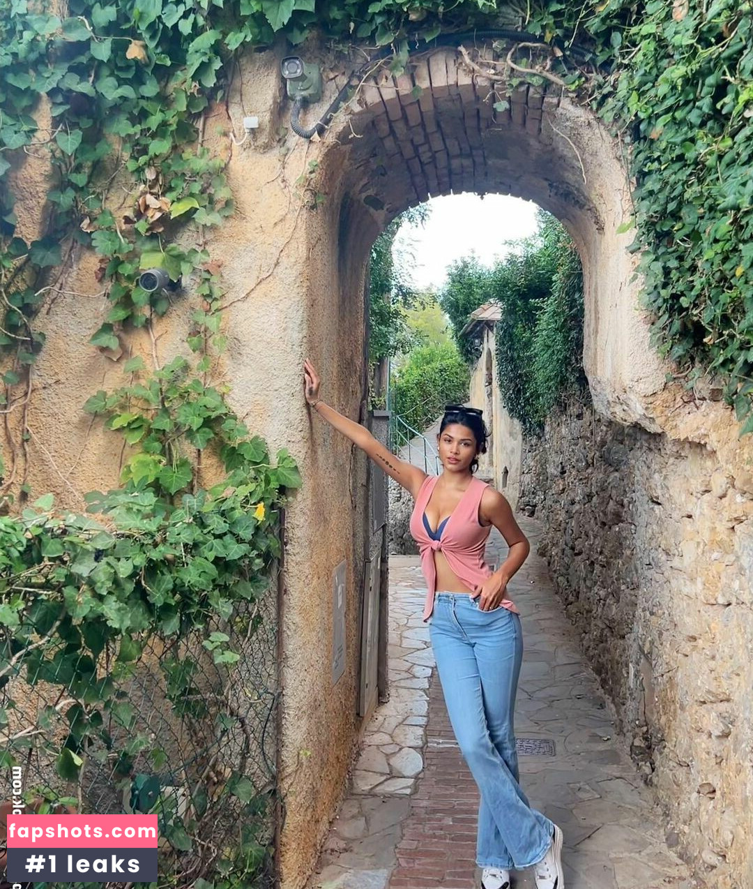 Komal Khosla Nude Leaks OnlyFans Photos #28 - LeakJerk