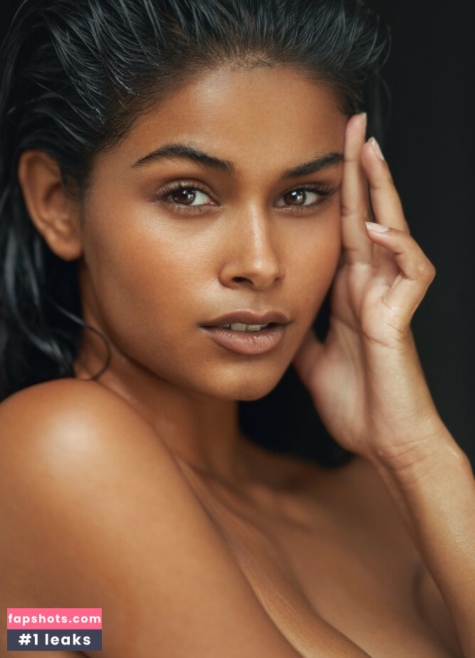 Komal Khosla Nude Leaks OnlyFans Photos #6 - LeakJerk