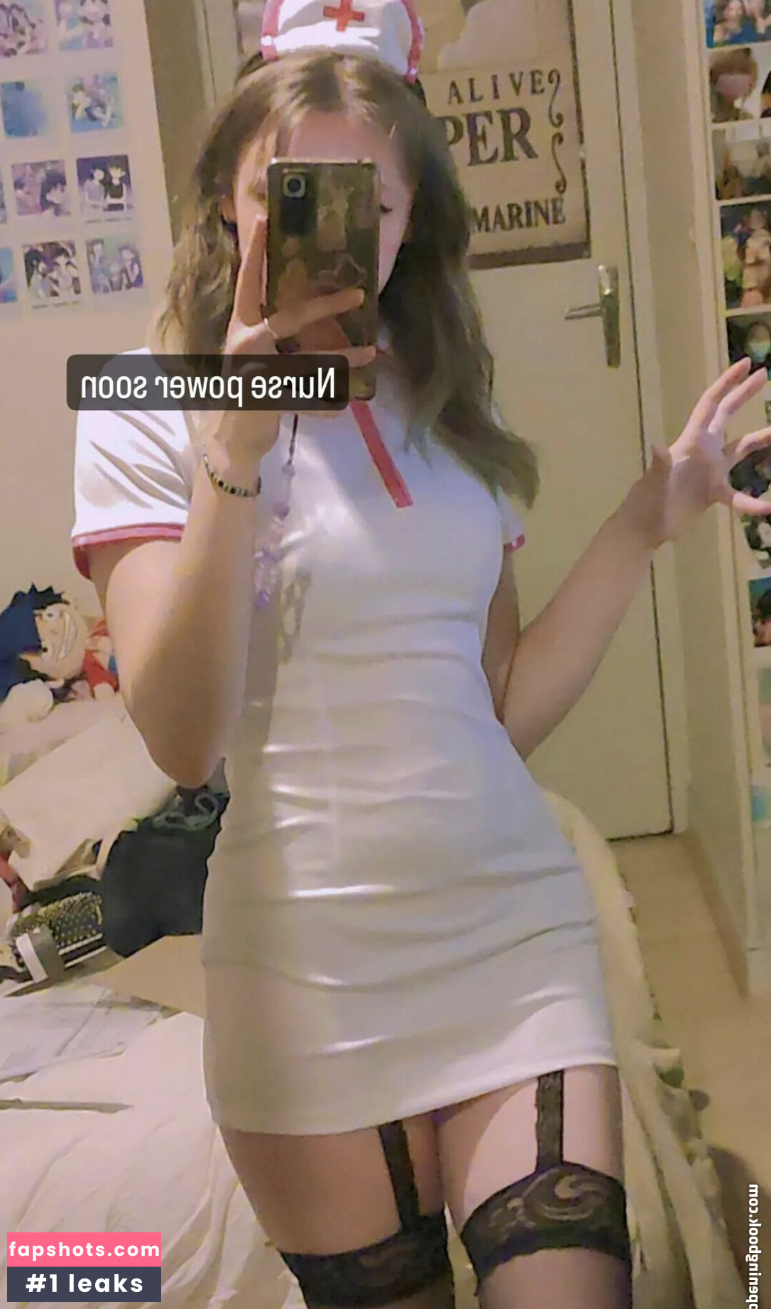 kookie.chr nude babe gallery