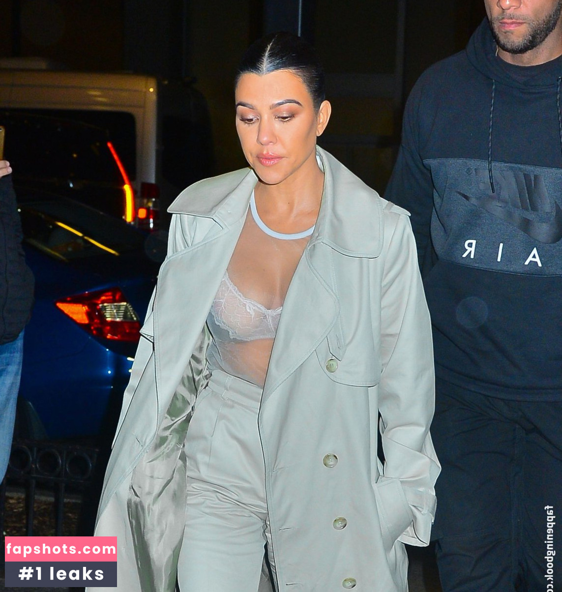 Kourtney Kardashian Nude Leaks OnlyFans Photos #1005 - LeakJerk