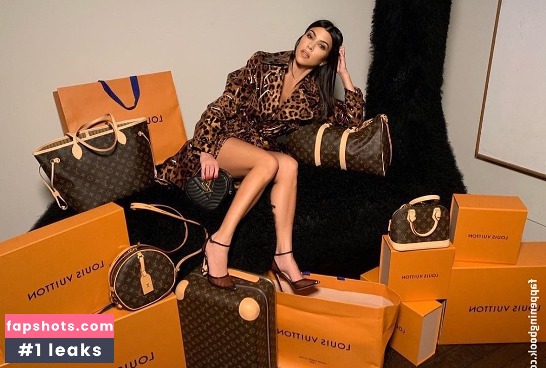 Kourtney Kardashian Nude Leaks OnlyFans Photos #1007 - LeakJerk