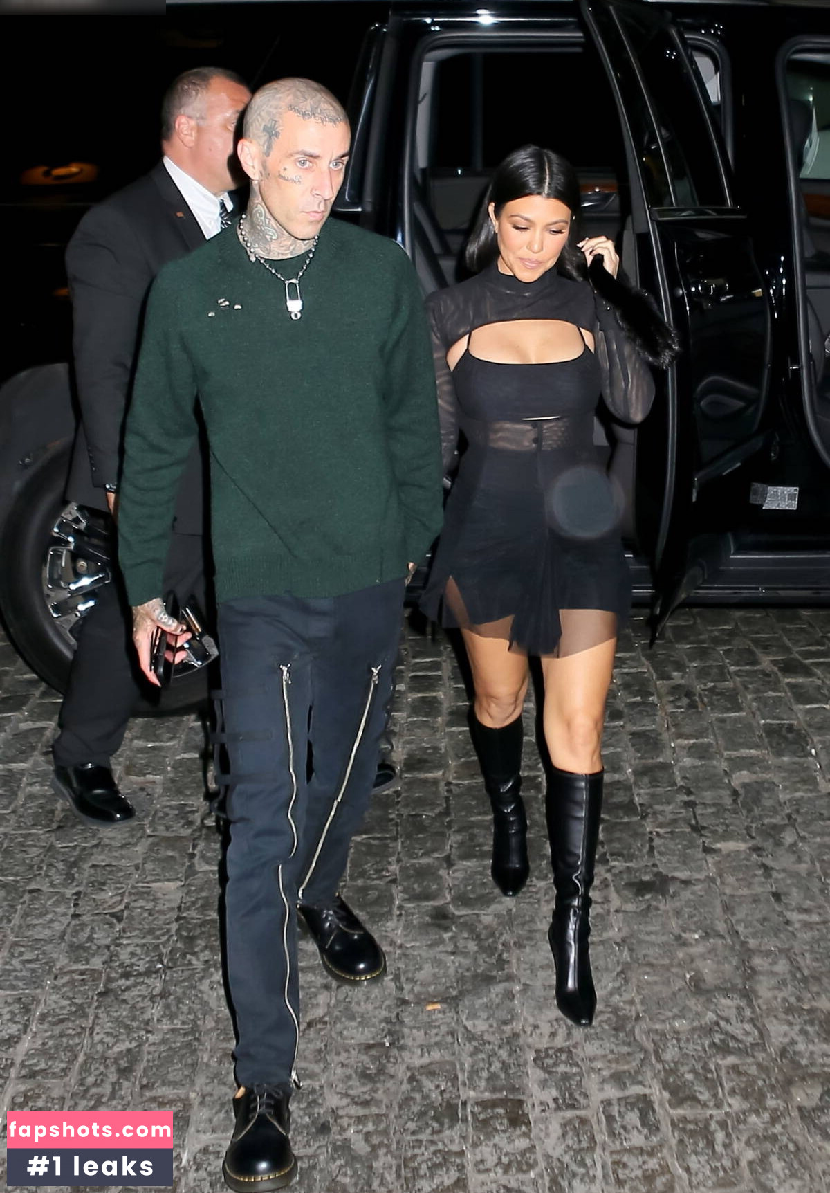 Kourtney Kardashian Nude Leaks OnlyFans Photos #15 - LeakJerk