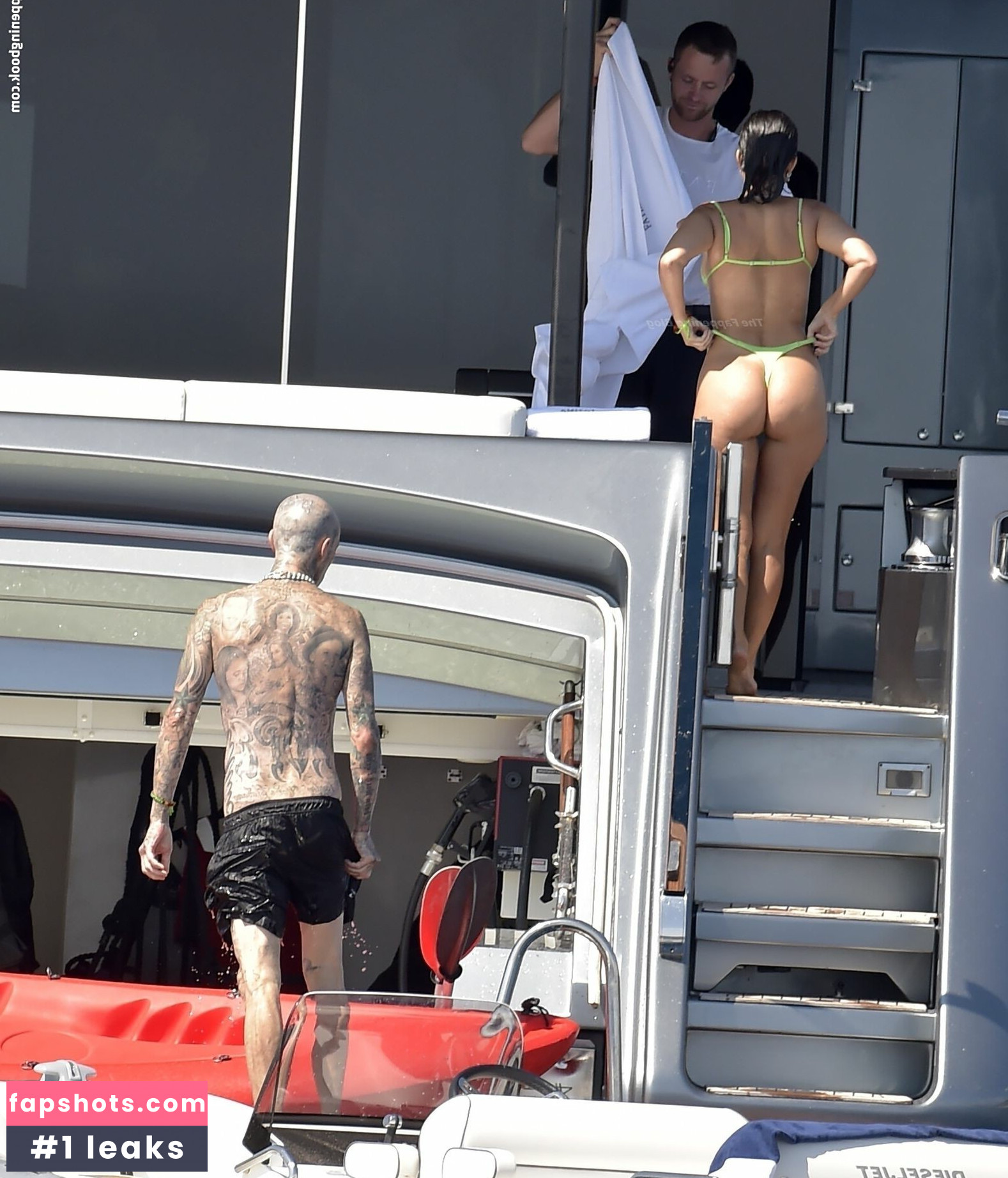 Kourtney Kardashian Nude Leaks OnlyFans Photos #148 - LeakJerk