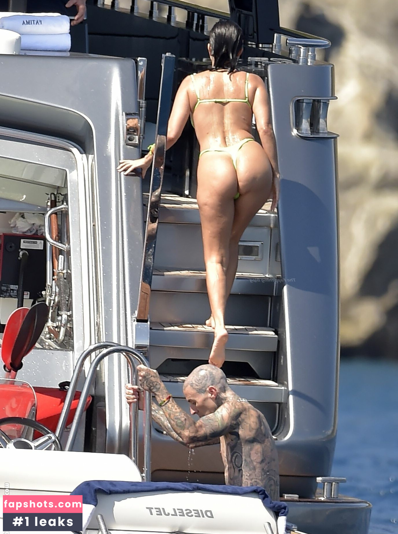 Kourtney Kardashian Nude Leaks OnlyFans Photos #149 - LeakJerk