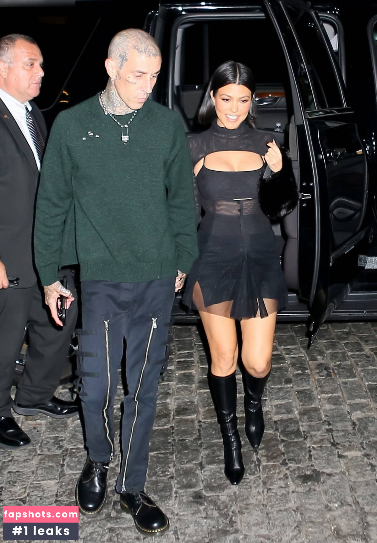 Kourtney Kardashian Nude Leaks OnlyFans Photos #18 - LeakJerk