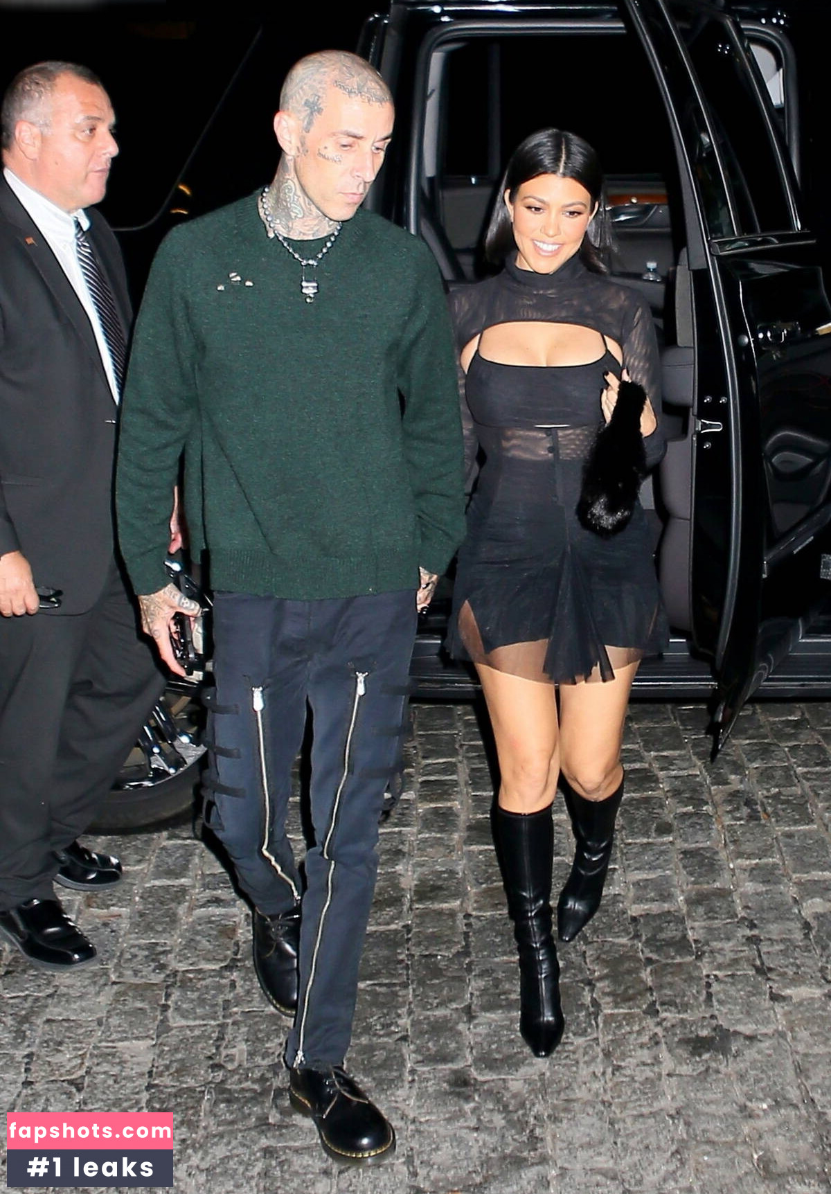 Kourtney Kardashian Nude Leaks OnlyFans Photos #22 - LeakJerk