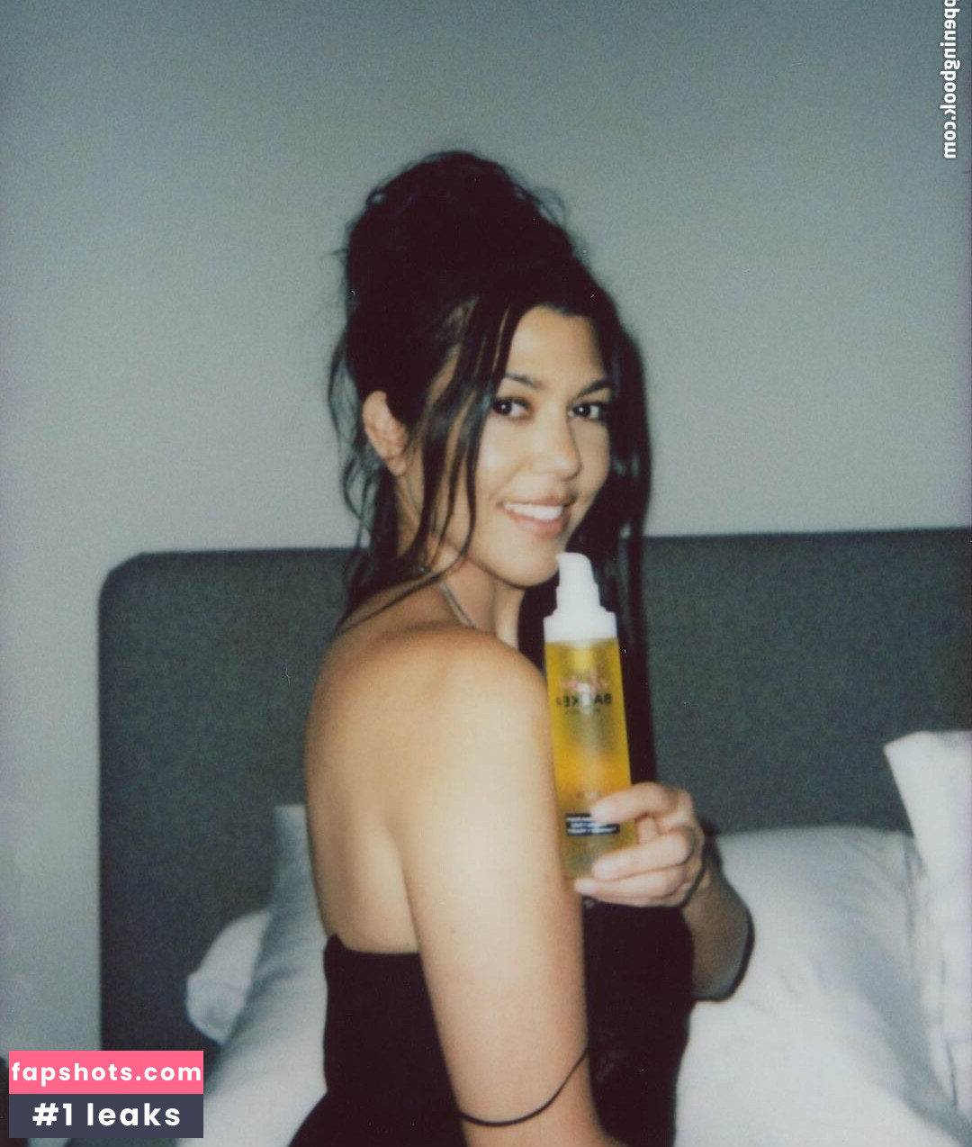 Kourtney Kardashian Nude Leaks OnlyFans Photos #216 - LeakJerk