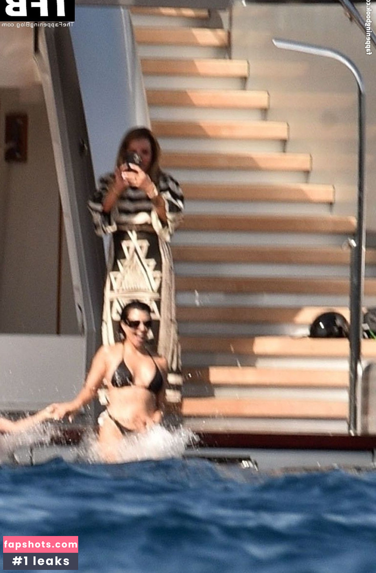 Kourtney Kardashian Nude Leaks OnlyFans Photos #226 - LeakJerk