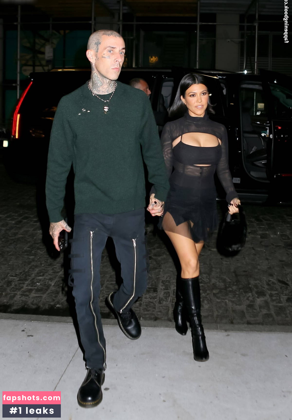 Kourtney Kardashian Nude Leaks OnlyFans Photos #24 - LeakJerk