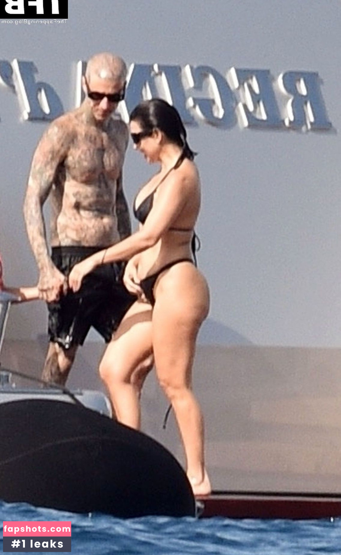 Kourtney Kardashian Nude Leaks OnlyFans Photos #241 - LeakJerk