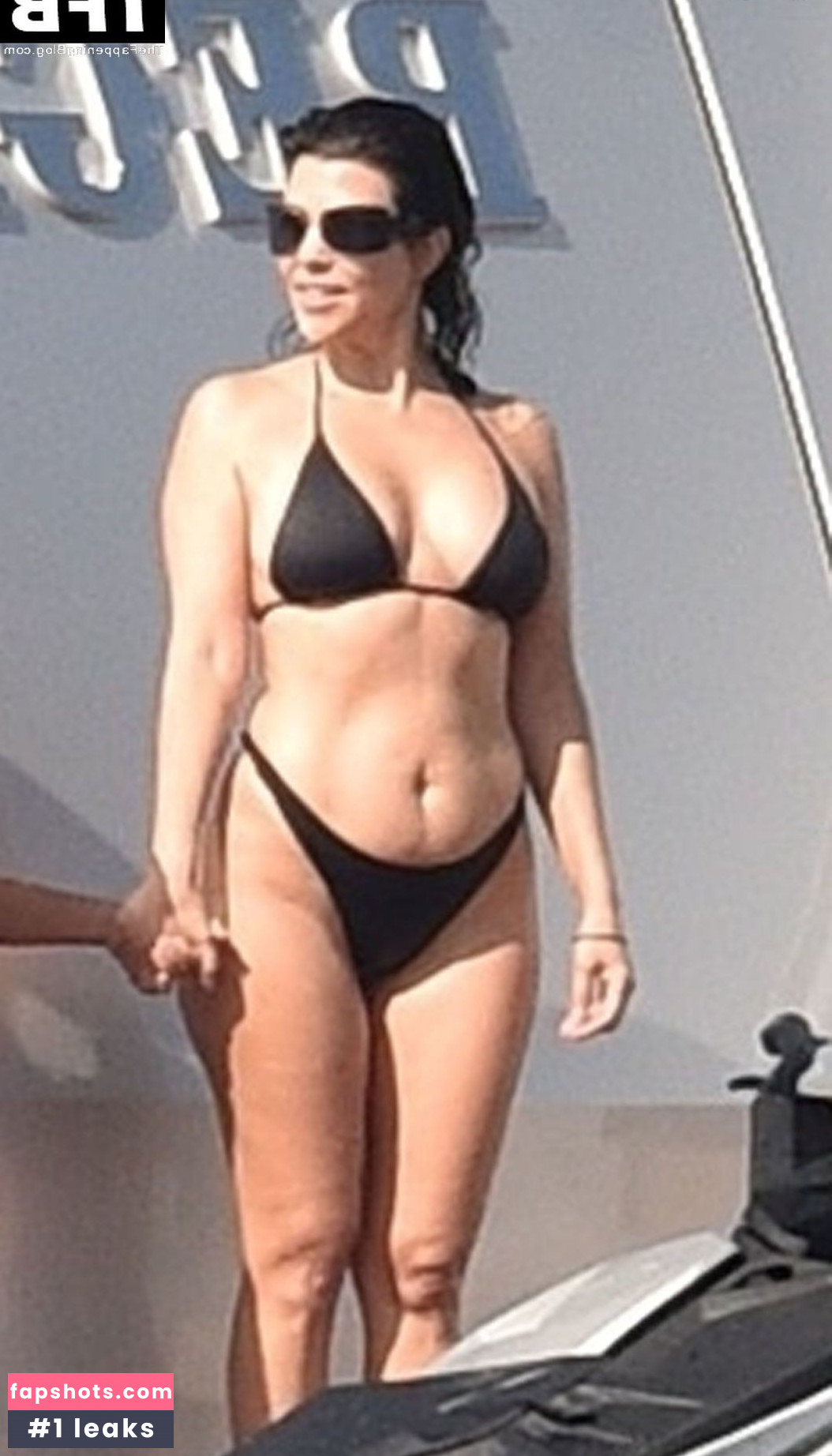 Kourtney Kardashian Nude Leaks OnlyFans Photos #246 - LeakJerk