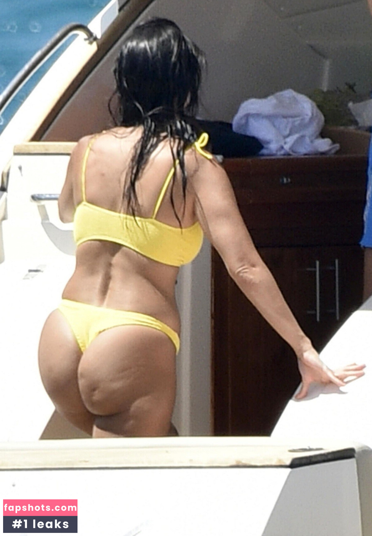 Kourtney Kardashian Nude Leaks OnlyFans Photos #290 - LeakJerk