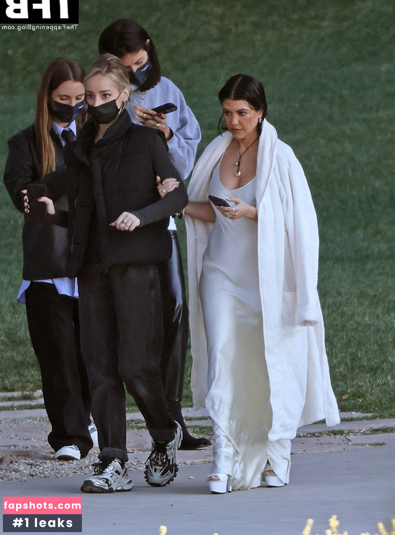 Kourtney Kardashian Nude Leaks OnlyFans Photos #320 - LeakJerk