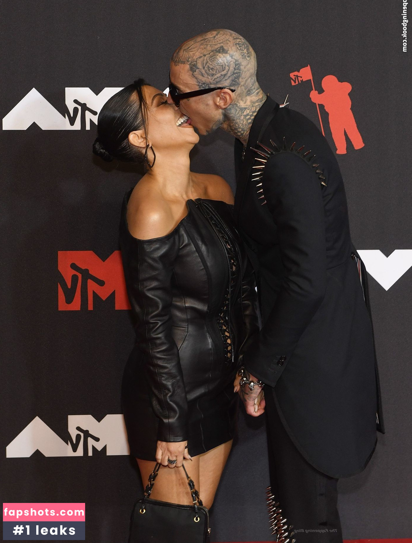 Kourtney Kardashian Nude Leaks OnlyFans Photos #346 - LeakJerk