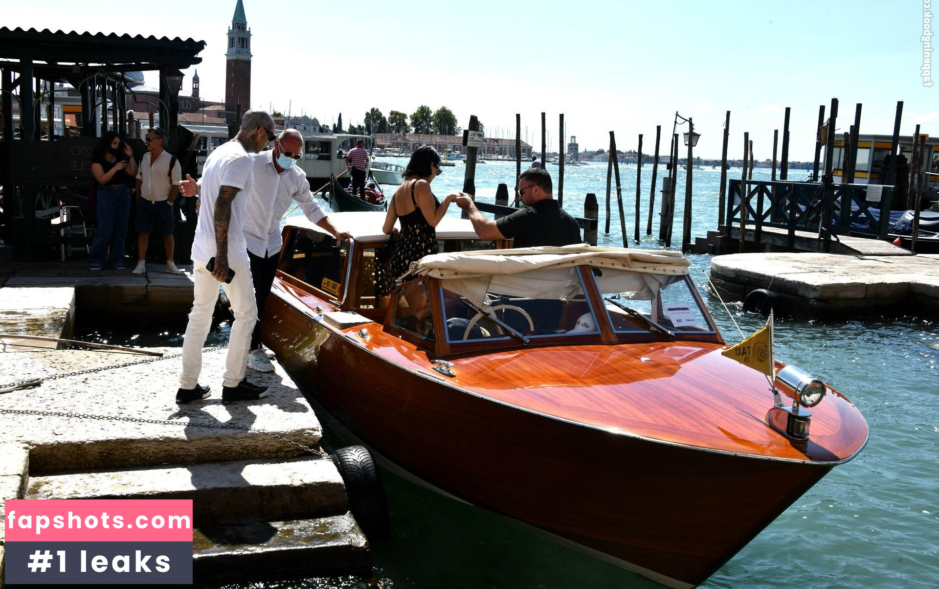 Kourtney Kardashian Nude Leaks OnlyFans Photos #359 - LeakJerk