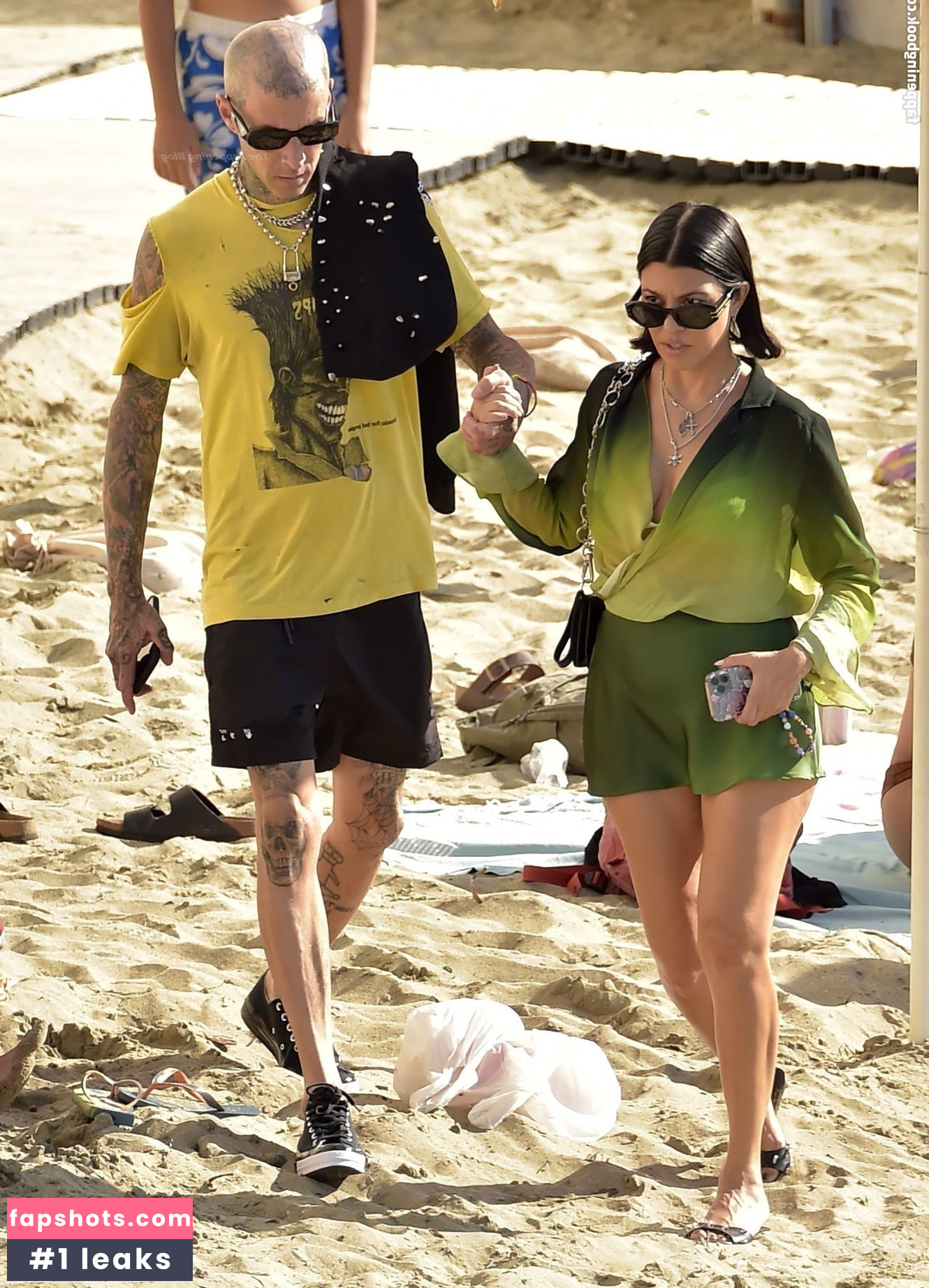 Kourtney Kardashian Nude Leaks OnlyFans Photos #376 - LeakJerk