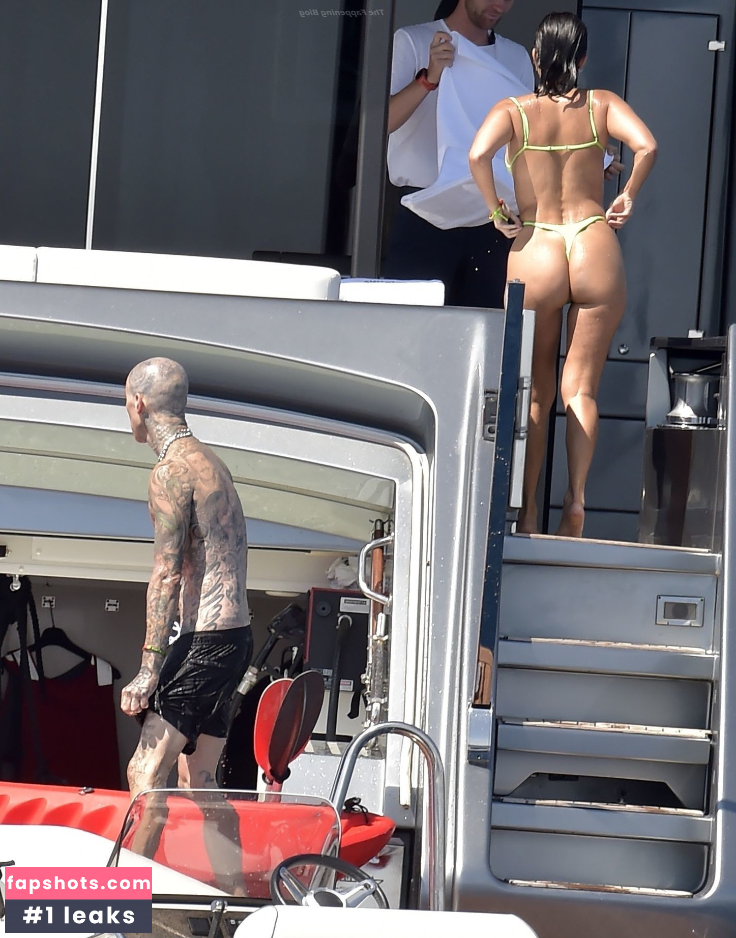 Kourtney Kardashian Nude Leaks OnlyFans Photos #381 - LeakJerk