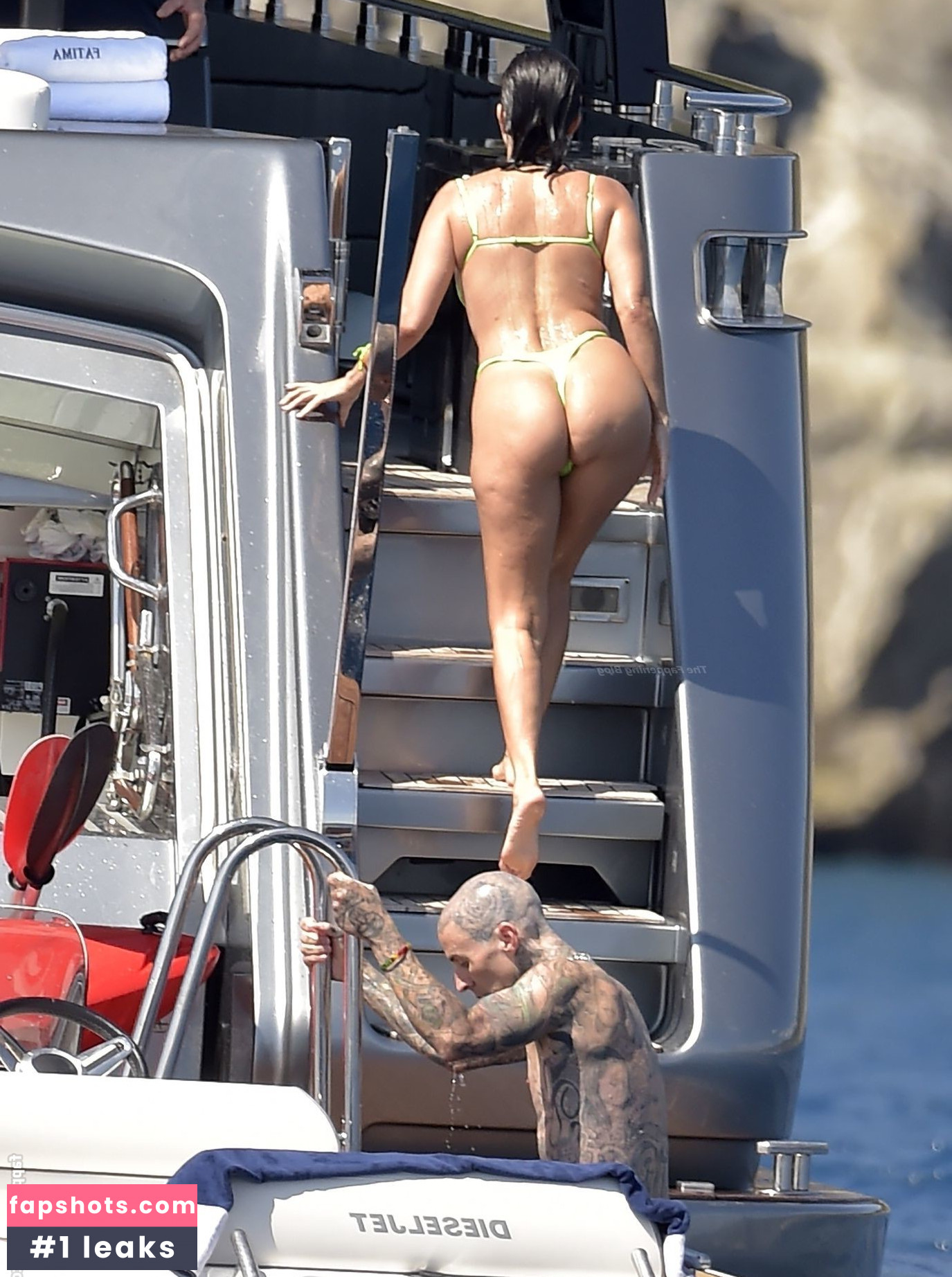 Kourtney Kardashian Nude Leaks OnlyFans Photos #382 - LeakJerk