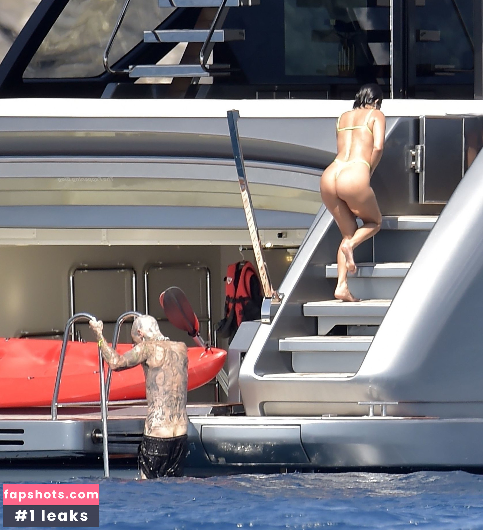 Kourtney Kardashian Nude Leaks OnlyFans Photos #386 - LeakJerk