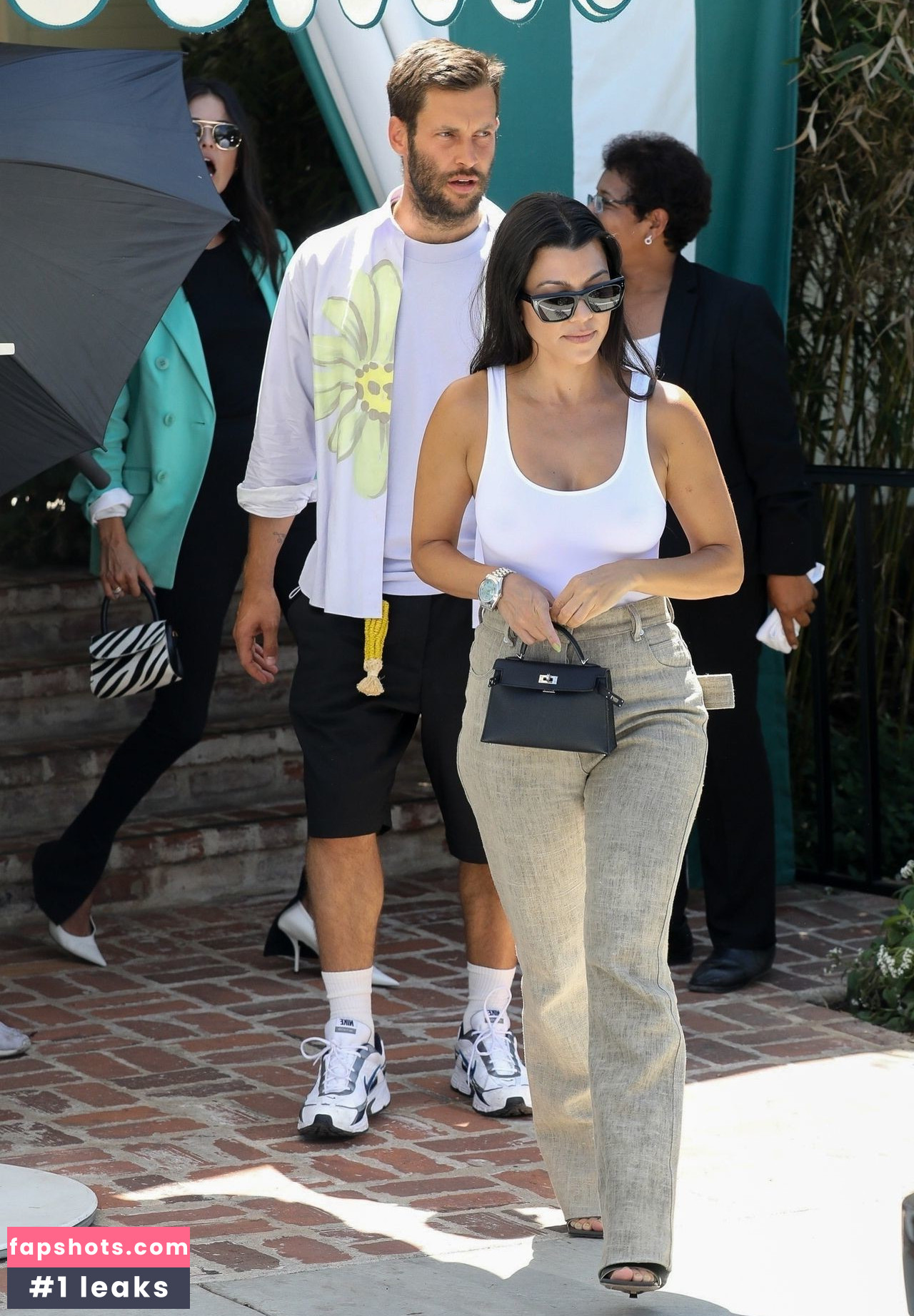 Kourtney Kardashian Nude Leaks OnlyFans Photos #575 - LeakJerk