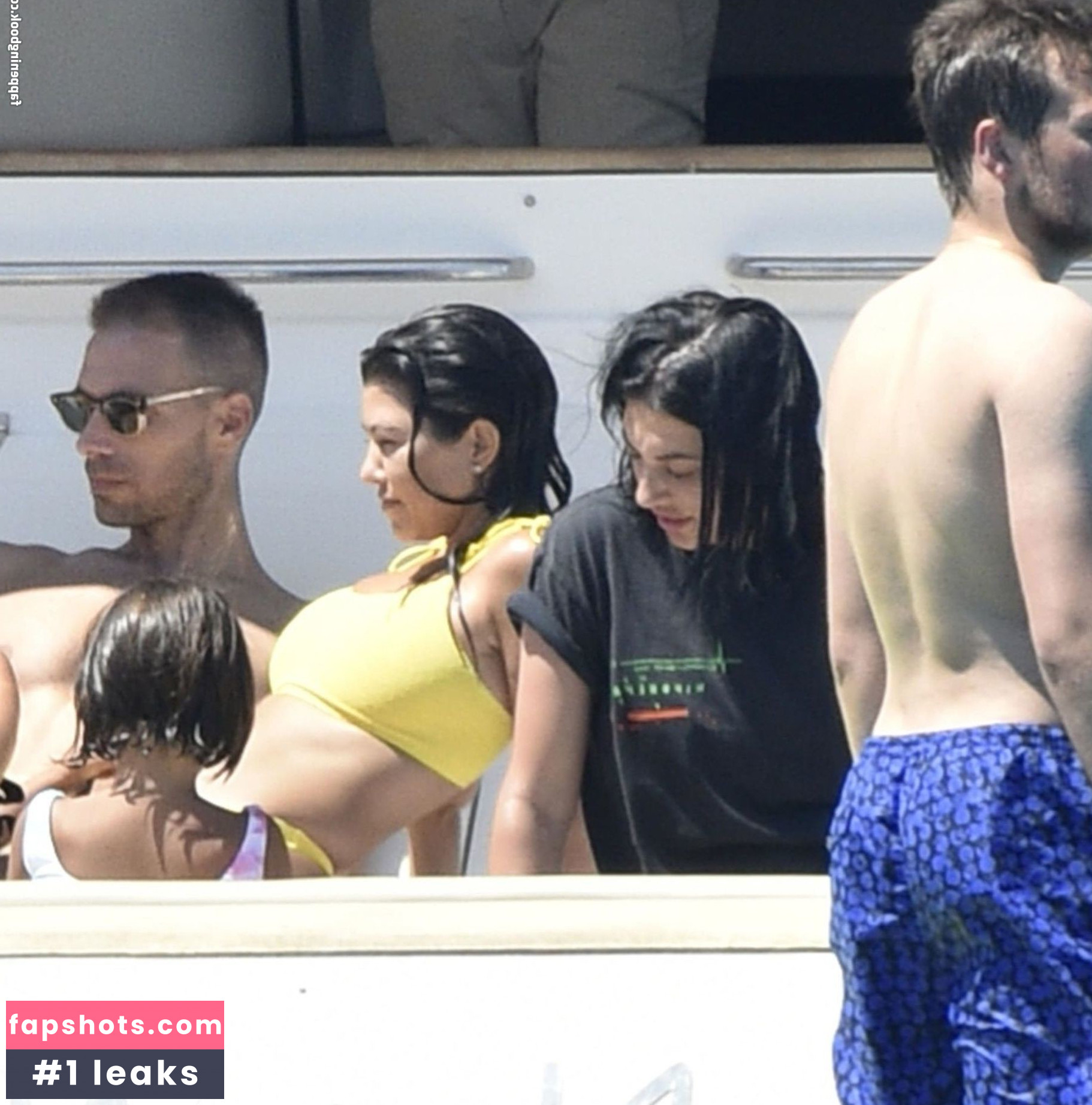 Kourtney Kardashian Nude Leaks OnlyFans Photos #629 - LeakJerk