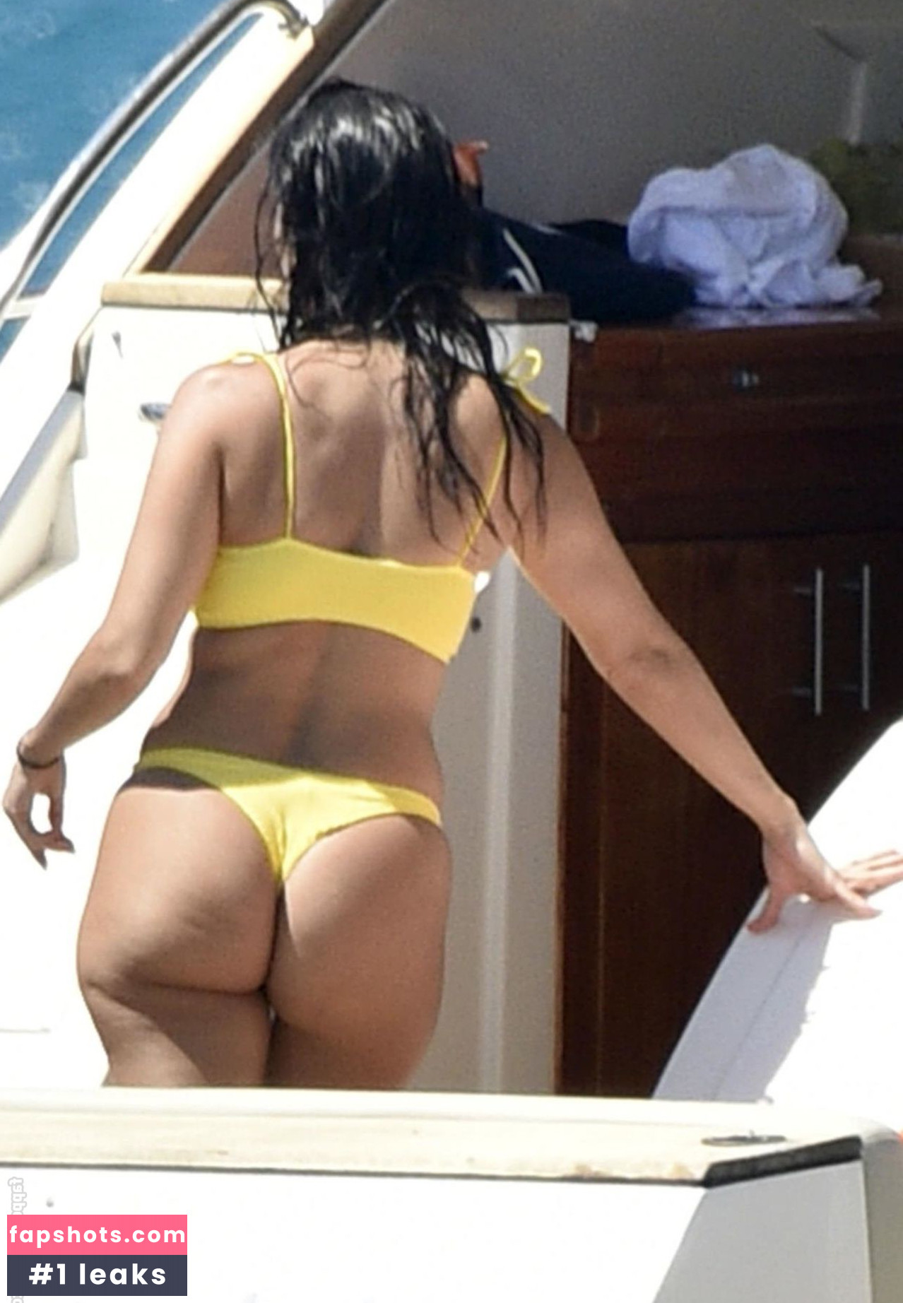 Kourtney Kardashian Nude Leaks OnlyFans Photos #635 - LeakJerk