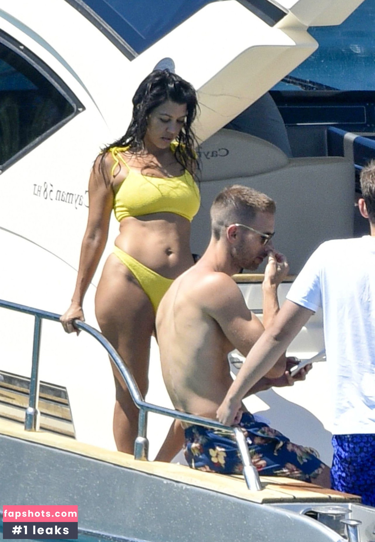 Kourtney Kardashian Nude Leaks OnlyFans Photos #637 - LeakJerk