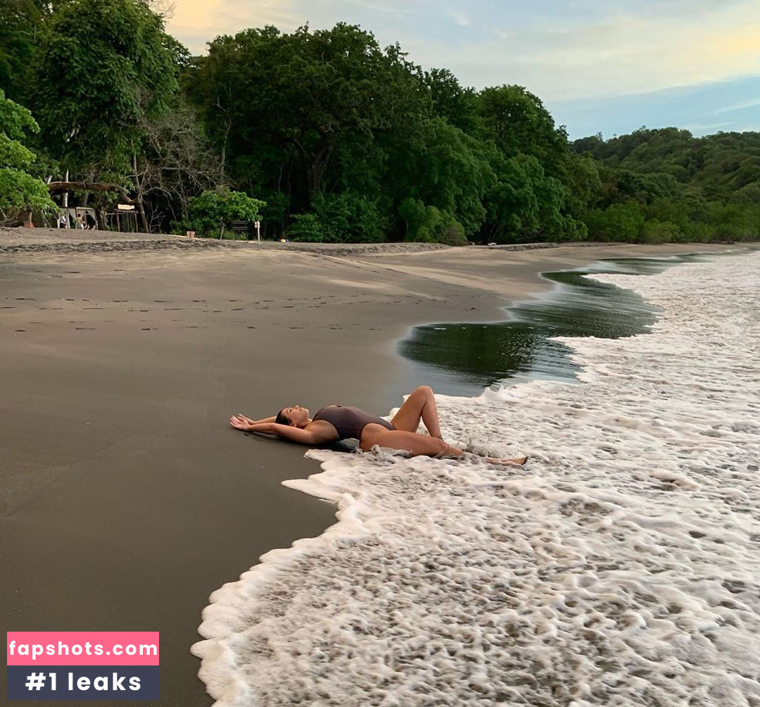 Kourtney Kardashian Nude Leaks OnlyFans Photos #666 - LeakJerk