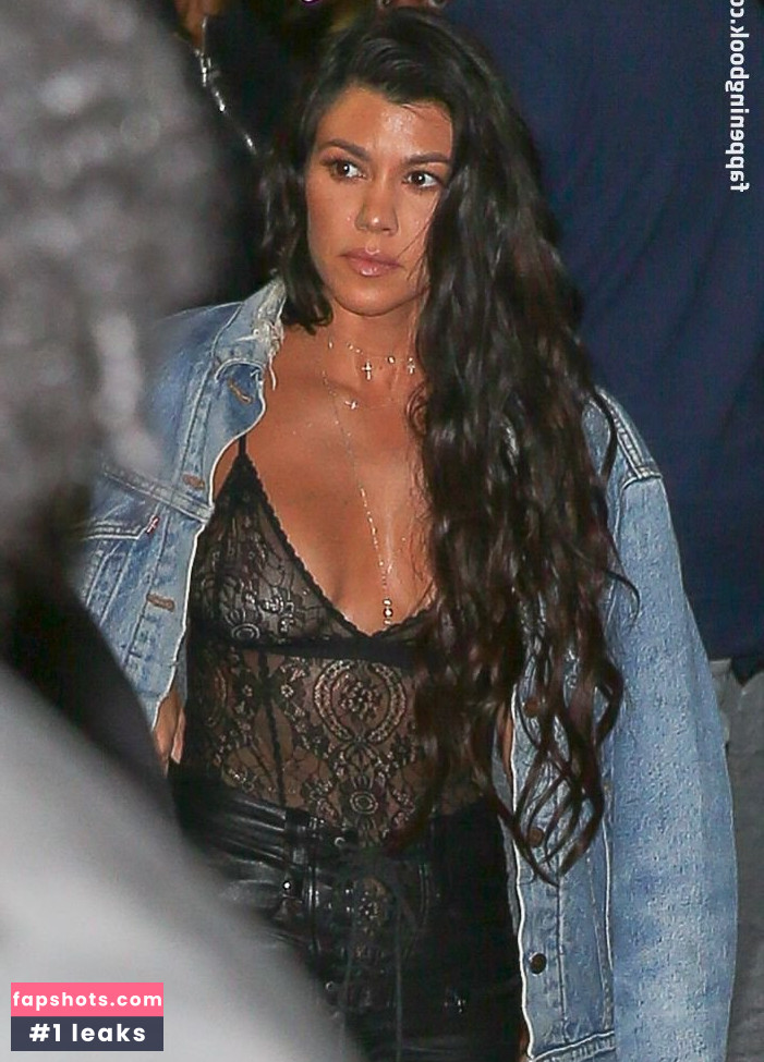 Kourtney Kardashian Nude Leaks OnlyFans Photos #738 - LeakJerk