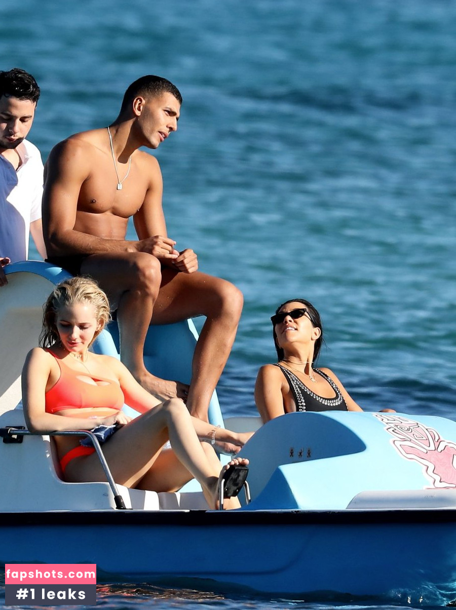 Kourtney Kardashian Nude Leaks OnlyFans Photos #778 - LeakJerk